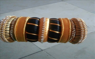 Wanaw Silk Thread Bangles &Necksets